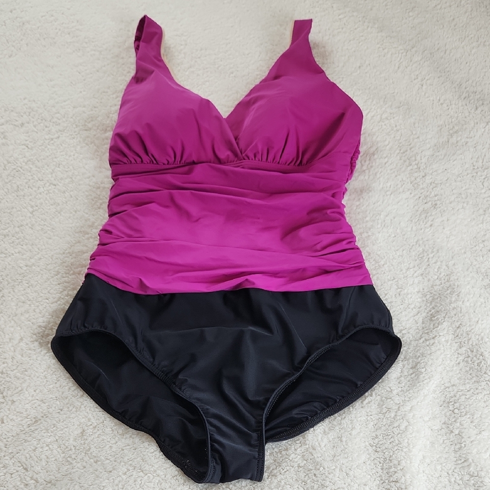 Miraclesuit Size XL Pink Black